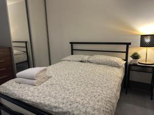Postel nebo postele na pokoji v ubytování Luxury Modern Apartment-Flat London