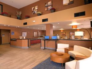 Vstupní hala nebo recepce v ubytování Crystal Inn Hotel & Suites - West Valley City