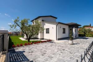 El edificio en el que está la villa