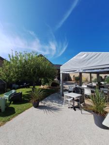 Gallery image of Hôtel Restaurant le clos de l 'Ancien Pressoir in Commes
