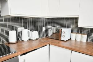 Fotografie z fotogalerie ubytování Spacious 2bedroom apartment in London city airport v Londýně