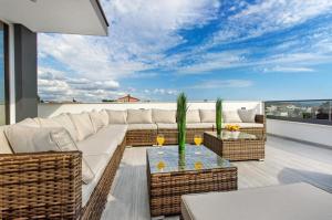 En balkon eller terrasse på L&A Luxury Villa