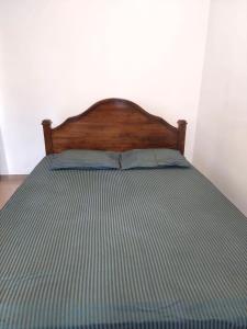 Fernando Residencies房間的床