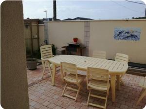 Patio nebo venkovní prostory v ubytování Maison port-en-bessin
