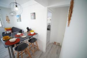 O zonă de relaxare la Félix, T2 accès plage Gros-Raisins Sainte-Luce