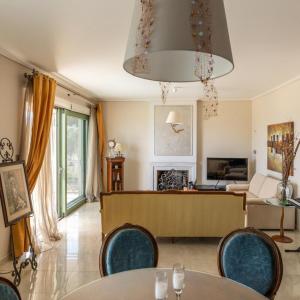 Η κουζίνα ή μικρή κουζίνα στο Elia Country House Villa +91 φωτογραφίες