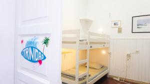 a bunk bed room with a bunk bed in a room at Agüita House in Las Palmas de Gran Canaria