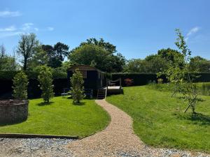 Gallery image of Luxury Shepherd's Hut - East Sussex in Horsebridge