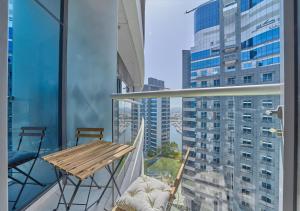 Ban công/sân hiên tại First Class Apartments in Seven Palm with direct Access to the West Palm Beach and Nakheel Mall