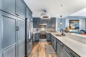Η κουζίνα ή μικρή κουζίνα στο Summerhouse 101 - Pearl of the Gulf by Pristine Properties Vacation Rentals