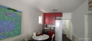 Η κουζίνα ή μικρή κουζίνα στο Cozy apartment Budva city center