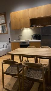 A cozinha ou cozinha compacta de EJ Boutique Suites