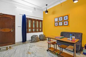 Posezení v ubytování Hotel O Grand Eden