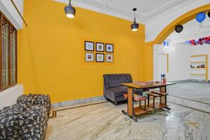 Posezení v ubytování Hotel O Grand Eden