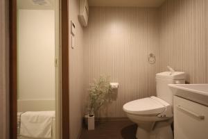 Un baño de HOTEL THE POINT Kiyomizu Gojo