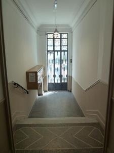 New 1 bedroom apt place Garibaldi