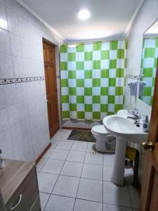 Koupelna v ubytování Cabaña familiar huaqui