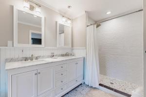 Koupelna v ubytování Lookout Cottage + 19 fotografií