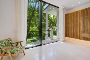 Giardino di New 3 BR Jungle Villa in gated community