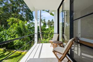Giardino di New 3 BR Jungle Villa in gated community