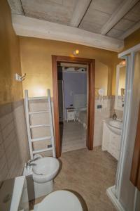 Koupelna v ubytování B&B il mio Casale + 17 fotografií