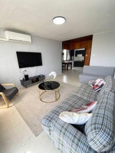 Galeriebild der Unterkunft Apartment on the Mermaid beach in Qiryat Yam + 30 Fotos