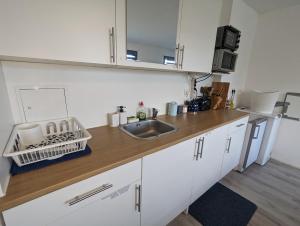 Köök või kööginurk majutusasutuses Lovely studio with free parking on premisis