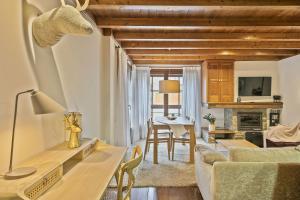 A kitchen or kitchenette at Luderna - Apartamento Val de Ruda A4 Montpius