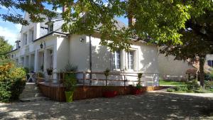 Ogród w obiekcie Gîte 3* Piscine Spa entre ZOO BEAUVAL FUTUROSCOPE CHATEAUX LOIRE