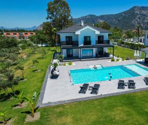 Výhled na bazén z ubytování NEO Dalyan Residences - Villa 1 nebo okolí