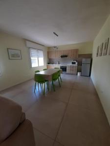 Kuchyňa alebo kuchynka v ubytovaní Casa di campagna pace e tranquillità