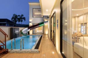 Bazén v ubytování Jaidee Pool Villa nebo v jeho okolí