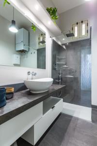 Kúpeľňa v ubytovaní Napoli Heartbeat by Napoliapartments + 29 fotografií