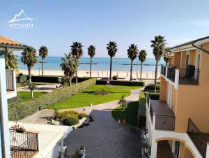 Gambar di galeri bagi Appartamento Fronte Mare Cologna Spiaggia cod RC2 di LʼAnnunziata +8 gambar