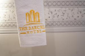 The Barcelo hotel的证书、奖牌、标识或其他文件