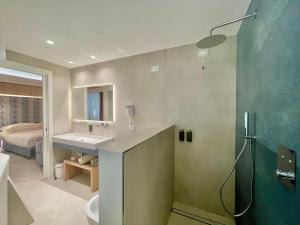 Ένα μπάνιο στο Damiani Experience La Bussola - NEW 2024