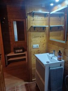 Ένα μπάνιο στο Casita de madera