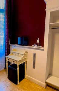 Kuchyň nebo kuchyňský kout v ubytování Hotel-Maison Am Olivaer Platz