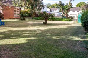 Zahrada ubytování Remarkable 2-Bed Apartment in Harare