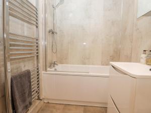 Ένα μπάνιο στο Enbrook View +41 φωτογραφίες