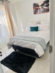 Postel nebo postele na pokoji v ubytování Zindiza Air BnB