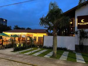 Fotografie z fotogalerie ubytování Pousada Buena Onda - Garopaba-SC - 50m da Praia v destinaci Garopaba