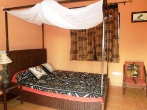 Una cama o camas en una habitación de Keryvonne