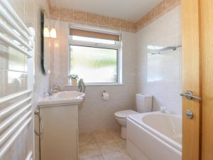 Et badeværelse på Sweden Bridge Cottage + 27 billeder