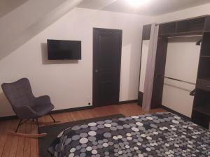 Telewizja i/lub zestaw kina domowego w obiekcie DS Harmothe