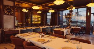 A restaurant or other place to eat at Hotel De Reve Galata-Special Class