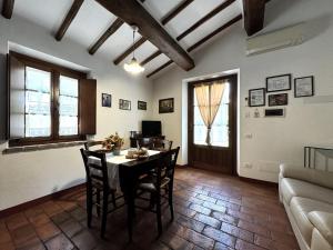TV a/nebo společenská místnost v ubytování Agriturismo LeGi Toscana
