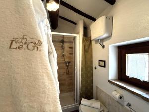 Koupelna v ubytování Agriturismo LeGi Toscana