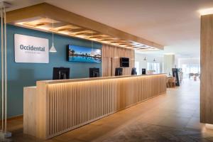 Телевизор и/или развлекательный центр в Occidental Torremolinos Playa