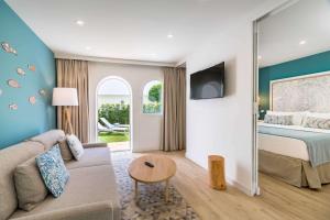 Familiar Deluxe with Garden